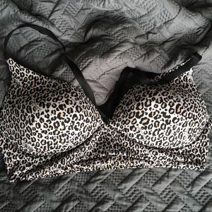VS Leopard print tee shirt bra